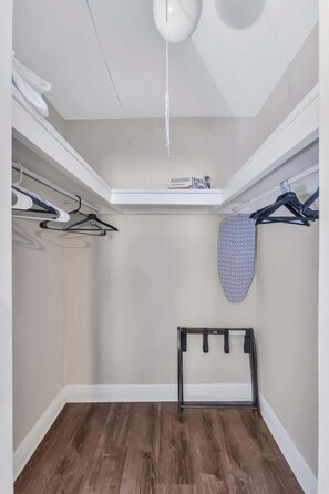 Apartment | 1 bedroom - Cozy Suite Full Amenitie s pet Friendly (Tampa)