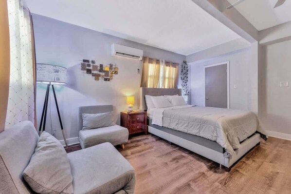 Apartment | 1 bedroom - Cozy Suite Full Amenitie s pet Friendly (Tampa)