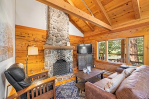 TV, fireplace - 2 Riverfront Cabins, 200 Acres Near Plumas Forest (Graeagle)
