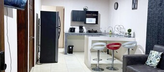 2 minutes from downtown La Fortuna. Private Jacuzzi. Air conditioning.