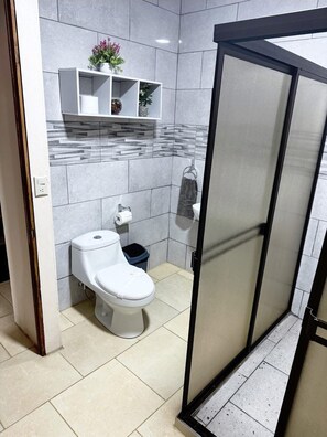 Handdoeken, toiletpapier