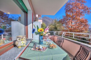 Standard-Apartment, Mehrere Schlafzimmer (Appartamento Residenza Chiara) | Speisen im Freien