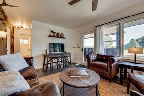Nhà (2 Bedrooms) | Nội thất