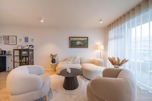 Luxury Apartment, Balcony, Ocean View | Iron/ironing board, free WiFi - Ice Apartments (Reykjavík)