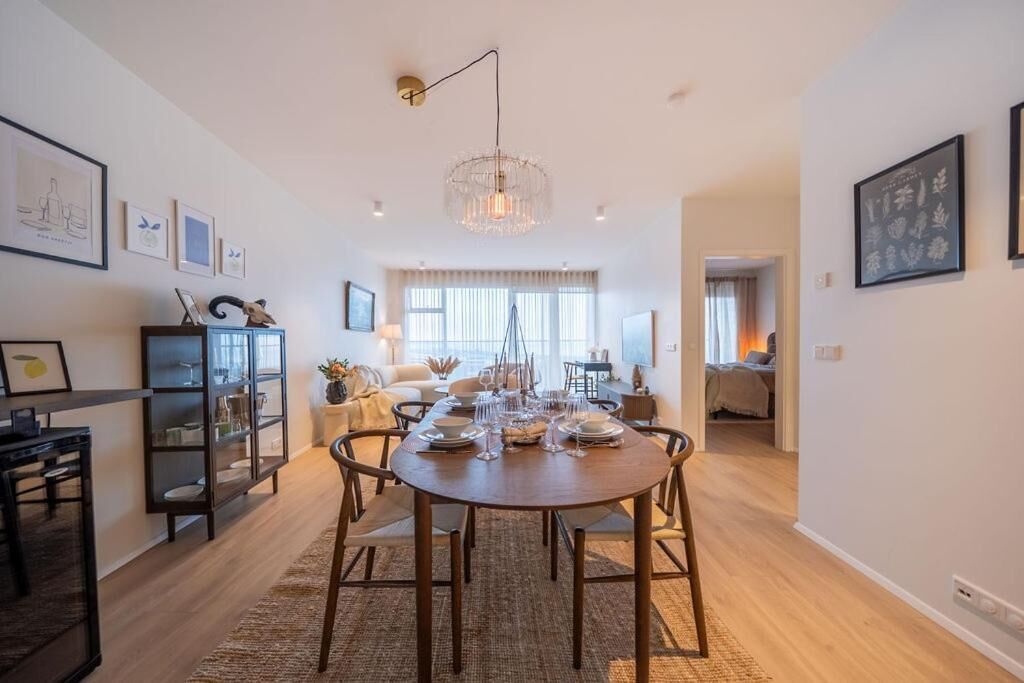 Iron/ironing board, free WiFi