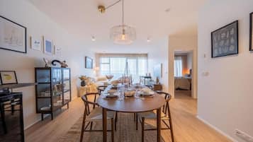 Iron/ironing board, free WiFi