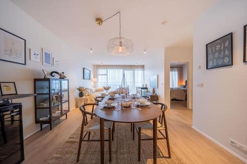 Luxury Apartment, Balcony, Ocean View | Iron/ironing board, free WiFi