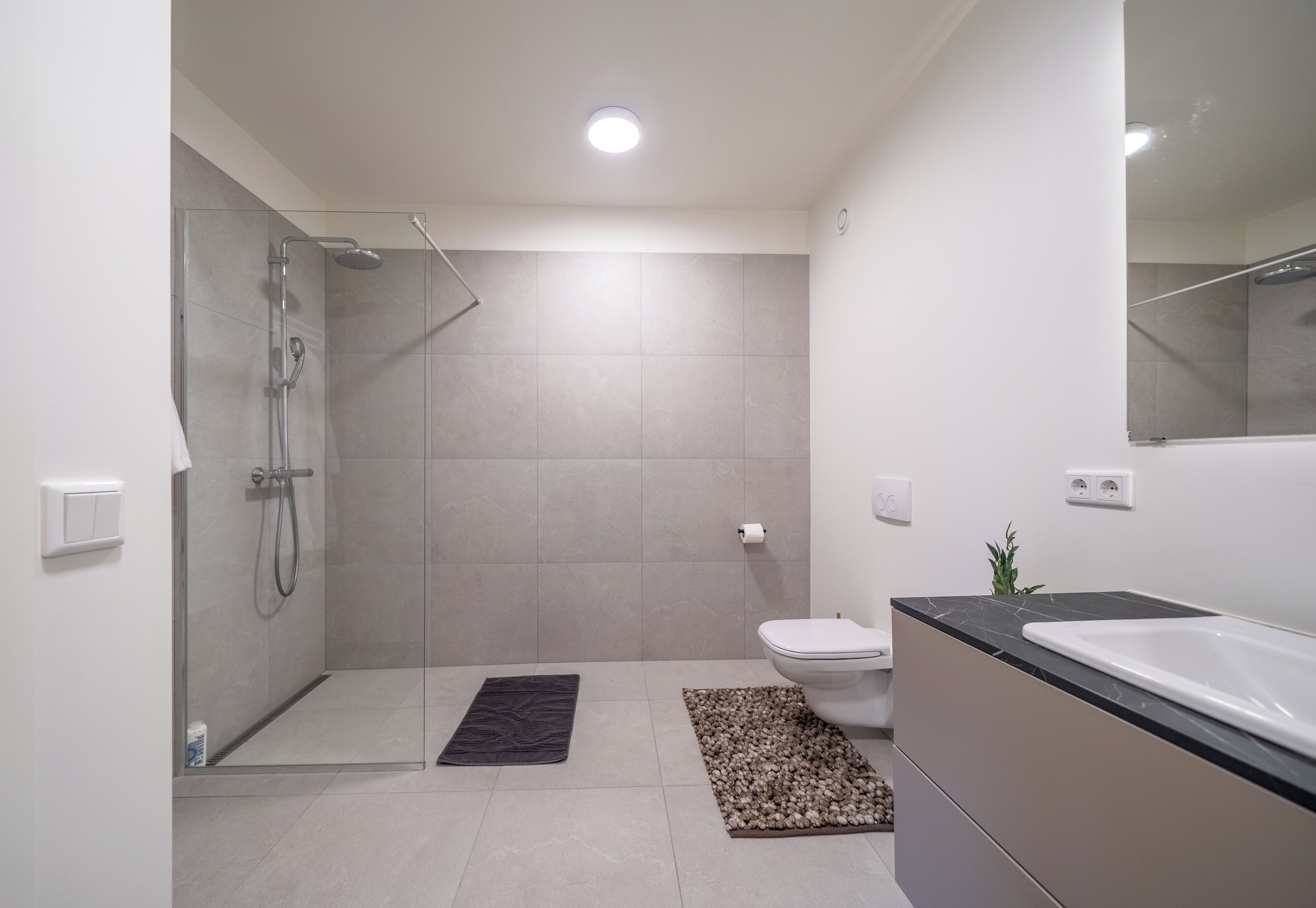 奢华公寓, 阳台, 海洋景观 | 浴室 | 淋浴设施、吹风机、毛巾、肥皂