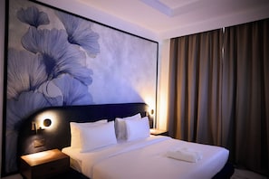 Apartment, 1 Bedroom, Non Smoking | In-room safe, desk, laptop workspace, soundproofing - Azusa Hotels and Apartment  (Abuja)