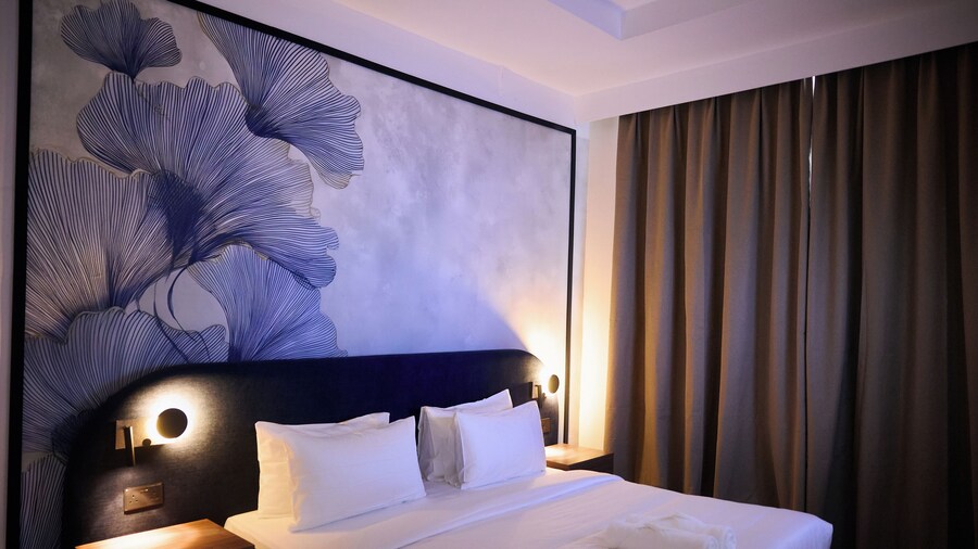 Azusa Hotels and Apartment