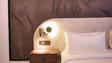 Tallelokero huoneessa, työpöytä