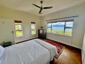 3 chambres, fer et planche à repasser, Wi-Fi gratuit, draps fournis