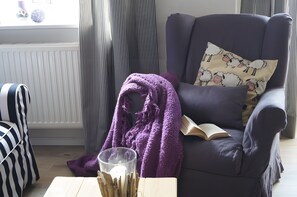 Interior - Apartment 'Inselliebe' with Private Terrace, Shared Garden & Wi-Fi (Pellworm)