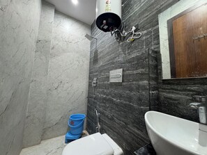 Dusche, Handtücher, Seife, Shampoo