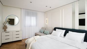 Desk, laptop workspace, free WiFi