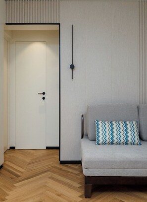 書桌、筆電工作空間、免費無線上網