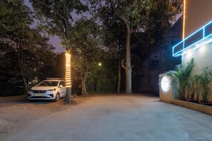 Free self parking - Treebo Sri Krishna Palace (Bhubaneshwar)