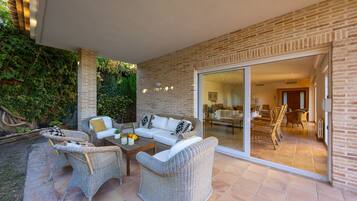 Villa, para fumadores | 6 habitaciones