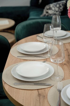 Dining - Spacious Apartment | Air Conditioning, Balcony and Parking (Wrocław)