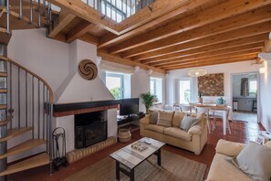 Smart TV, fireplace - Wonderful Villa for 8p 3min to the beach with heated pool (Ferragudo)