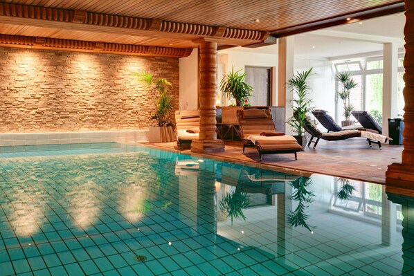 Pool - Apartment in Hotel with Terrace, Shared Pool, Garden & Wi-Fi (Bad Zwischenahn)
