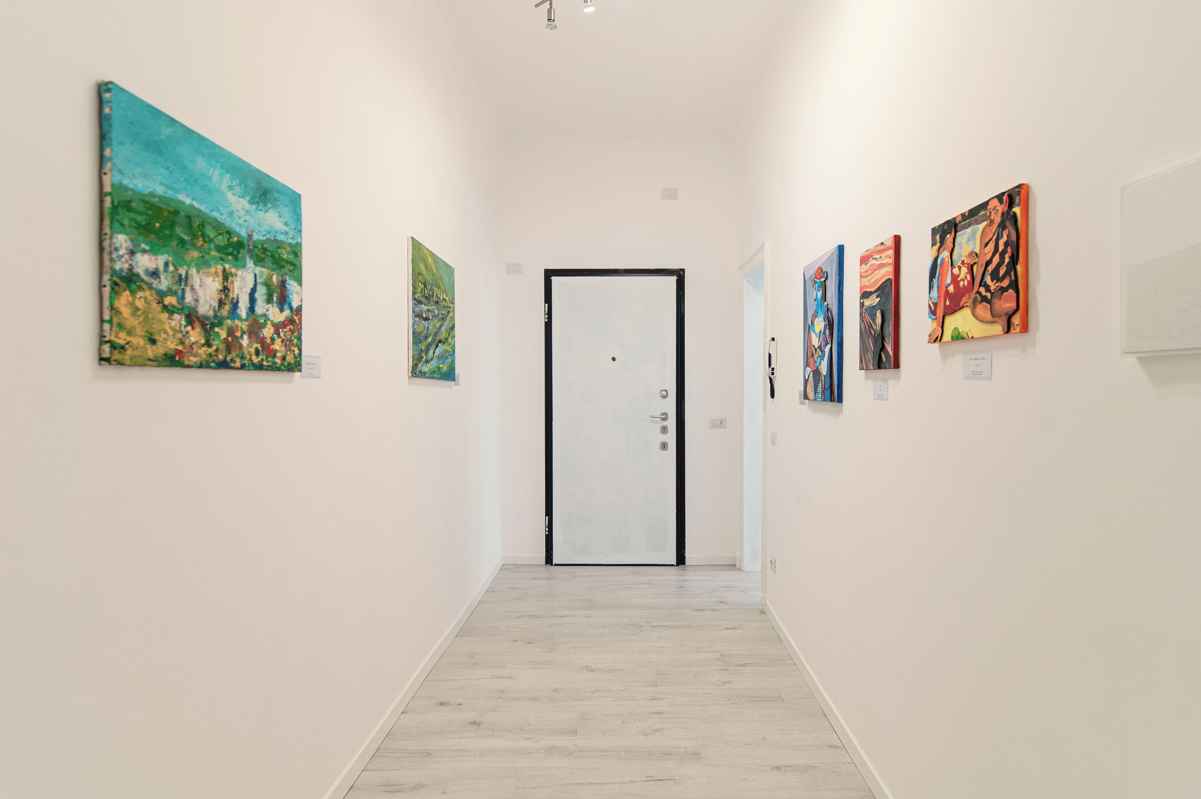 Apartment | Premium bedding, down duvets, iron/ironing board, cots/infant beds