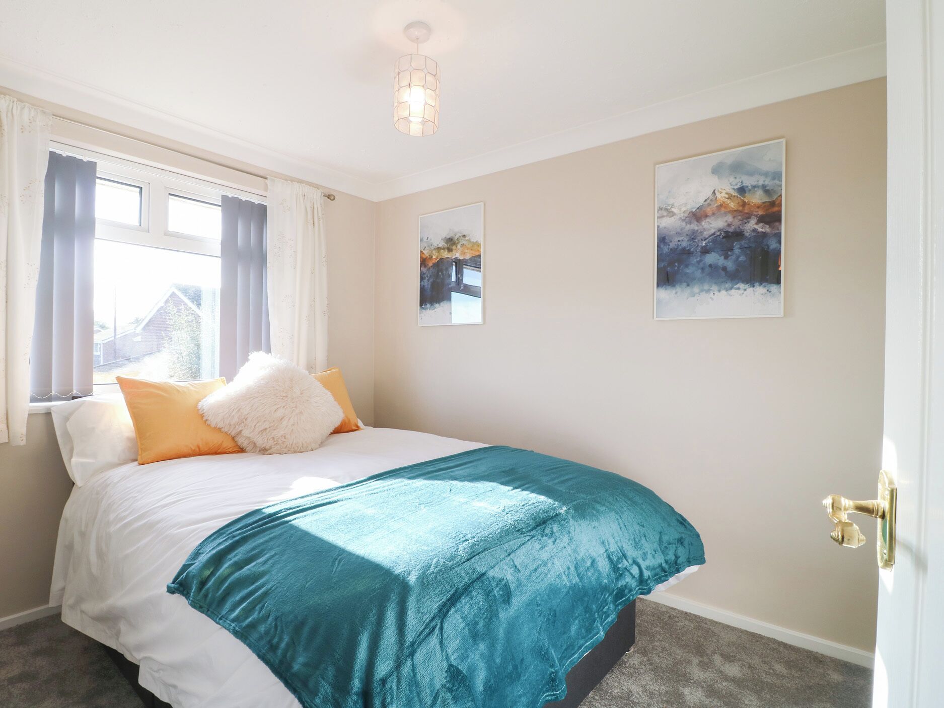 2 bedrooms, individually decorated, individually furnished, free WiFi