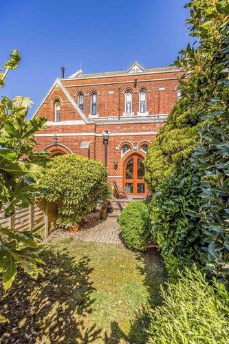 Seaside Chapel Retreat - Cinema Snug+Free Parking