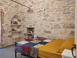 1 bedroom, iron/ironing board, WiFi, bed sheets - Lovely studio with AC in charming Chios perfect for getaway (Chios)