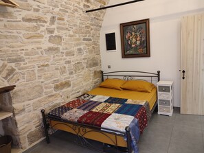 1 bedroom, iron/ironing board, WiFi, bed sheets - Lovely studio with AC in charming Chios perfect for getaway (Chios)