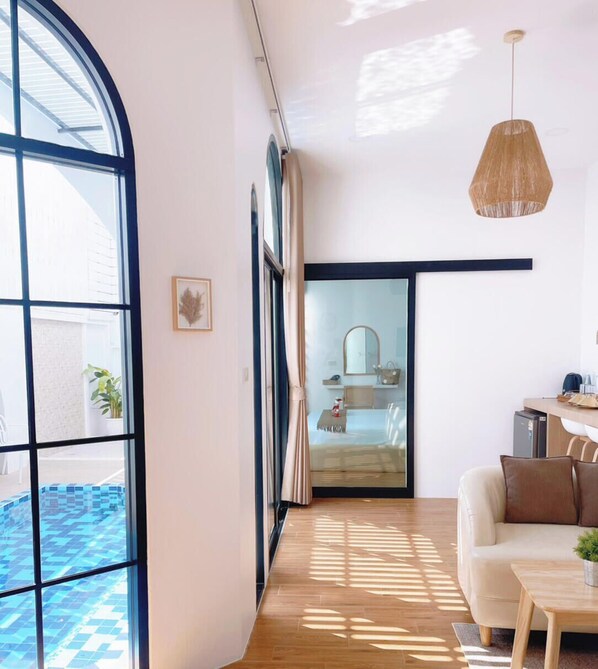 Superior Villa, Non Smoking, Private Pool | Free WiFi - Alan Pool Villa Bangsaen (Saensuk)