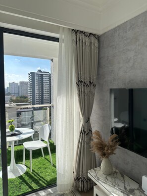 Interior - Luxury  1 bedroom in Kilimanin with gym  & Rooftop Bar. Beautiful city views (Nairobi County)