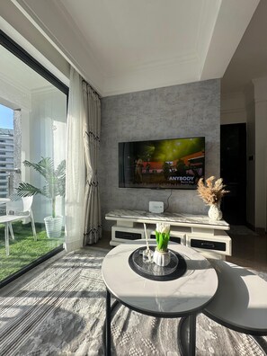 Interior - Luxury  1 bedroom in Kilimanin with gym  & Rooftop Bar. Beautiful city views (Nairobi County)