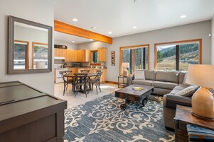 Condo, 1 Bedroom | Living area | Smart TV