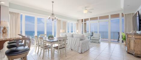 Condo, 4 Bedrooms | Interior