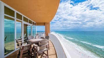 Leilighet, 4 soverom | Utendørsservering