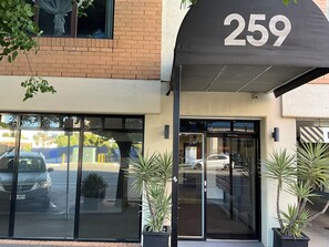 Exterior detail - LOVELY ADELAIDE CITY ESCAPE (Adelaide)