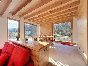 Interior - Spacious 5-bedroom chalet near ski bus, Mont Blanc view (Combloux)