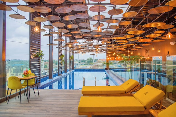 Una piscina techada