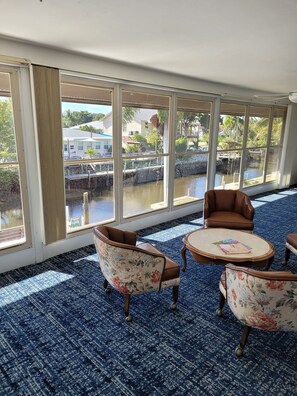 Interior - 3-bedroom canal front home (Naples)