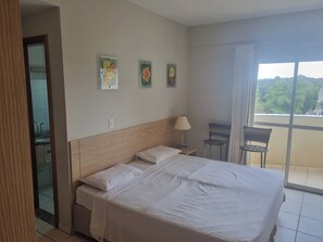 1 bedroom, WiFi, bed sheets - Modern apartment with complete leisure area and access to the Golden Dolphin. (Caldas Novas)