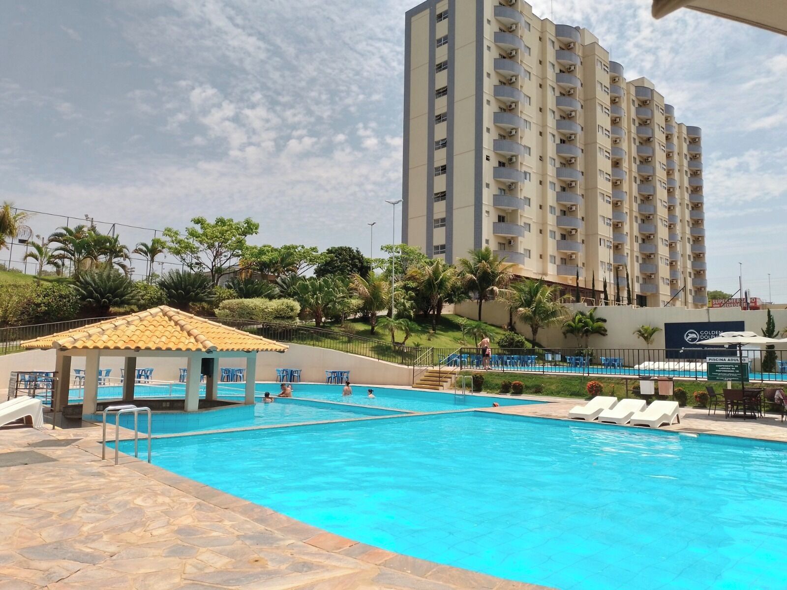 Piscine extérieure, piscine chauffée
