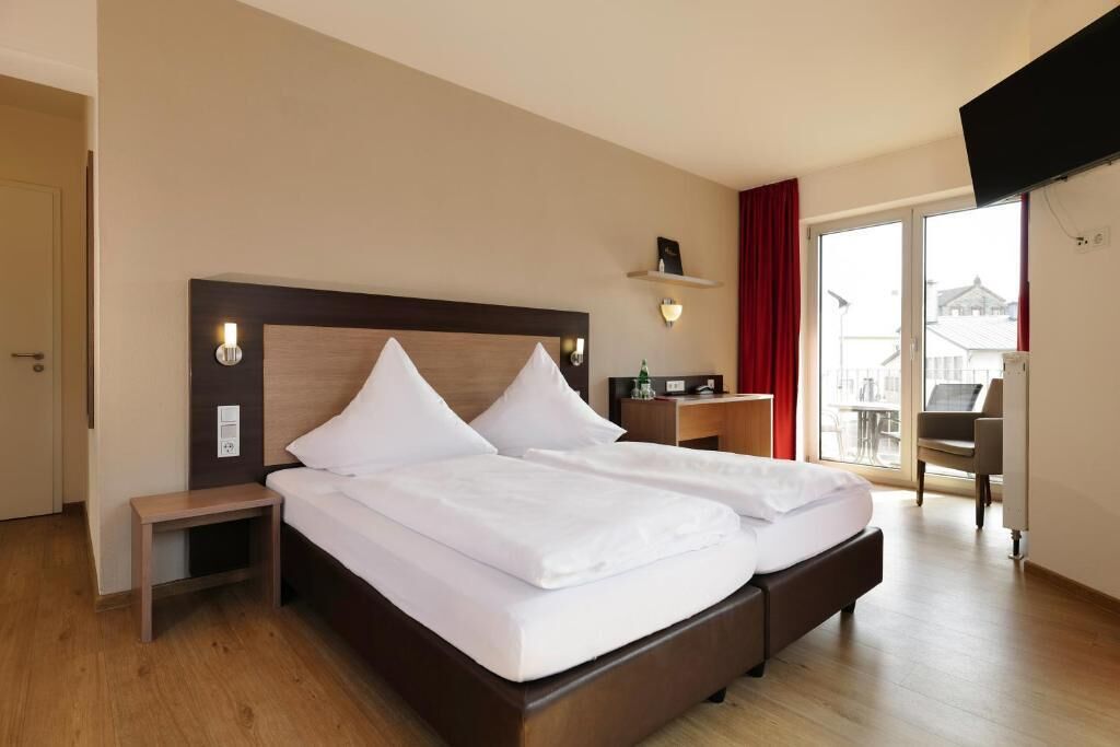 Zimmersafe, Schreibtisch, kostenloses WLAN