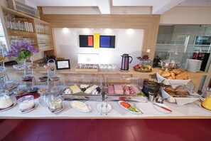 Morgenmadsbuffet hver dag mod et gebyr