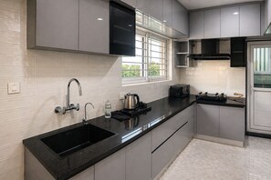Deluxe Penthouse, 4 Bedrooms | Private kitchen - DeVerveil Serviced Apartment (Mysore)
