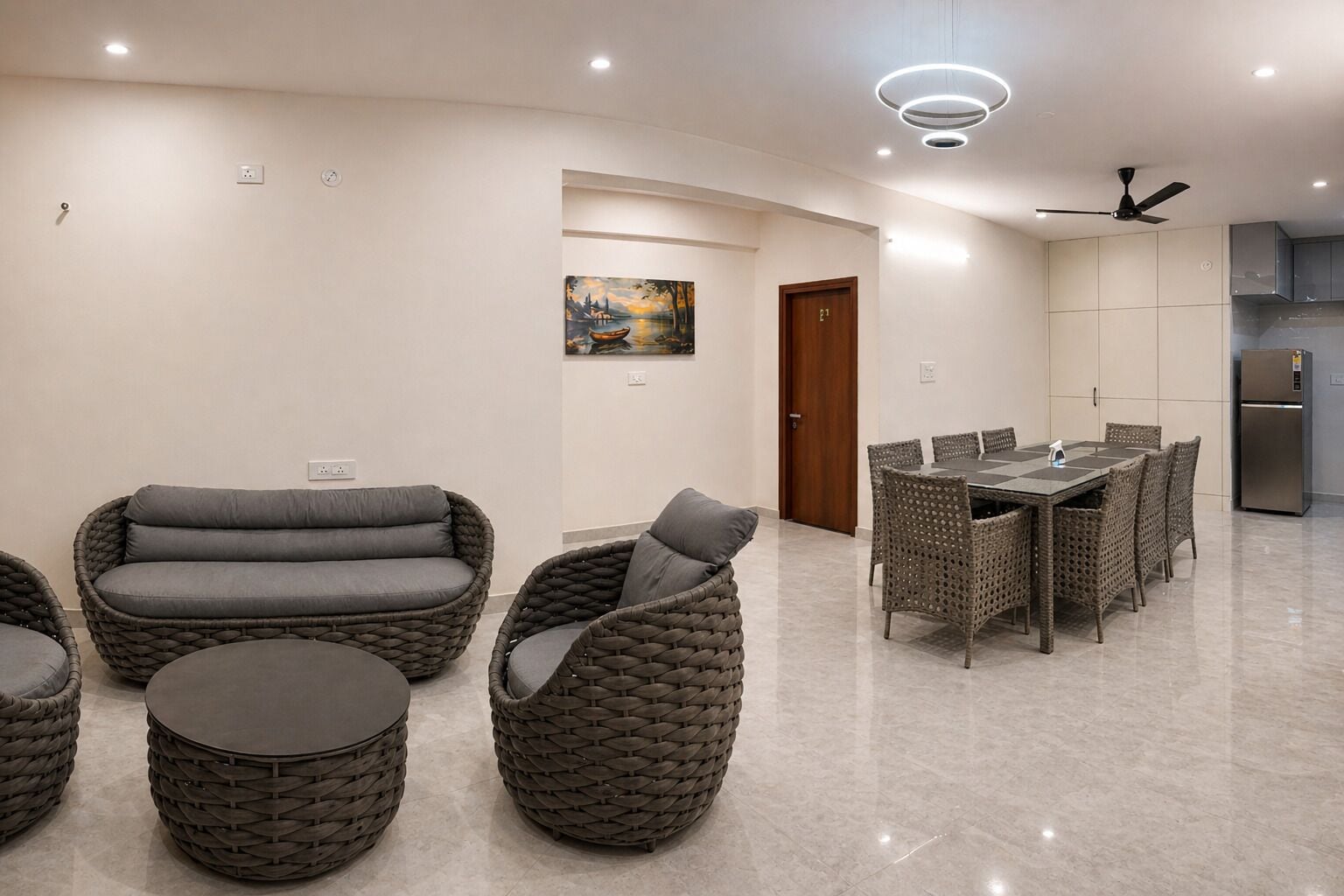 Deluxe Penthouse, 4 Bedrooms | Living room