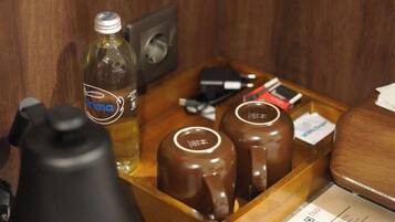 Desk, laptop workspace, free WiFi