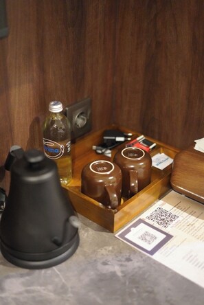 Desk, laptop workspace, free WiFi