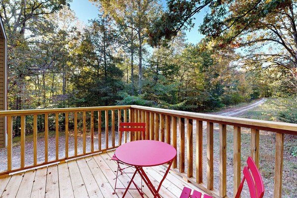 Property grounds - 2BR House w/ A/C & Games, Close to Lake (Huntingdon)