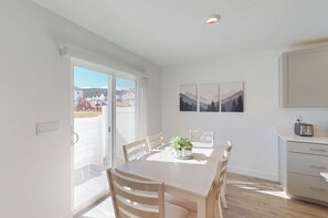 Dining - Game Room & Mountain View: Cedar City Townhome (Cedar City)